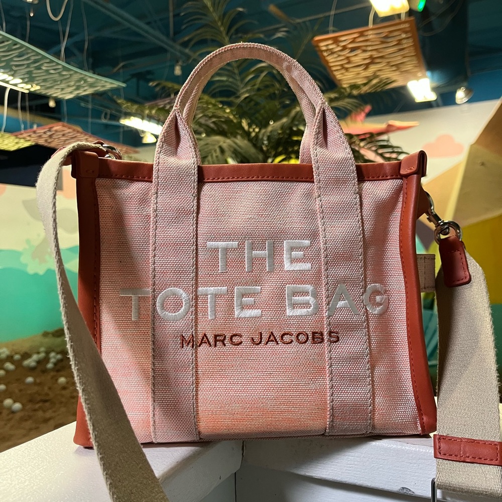 The wonderful summer Marc Jacobs medium tote